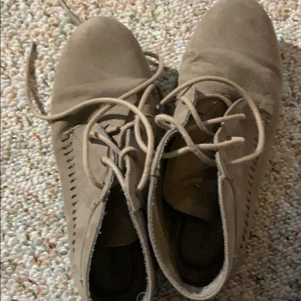 maurice’s size 5.5 shoes